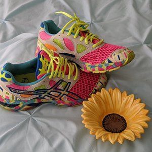 Asics Gel-Noosa Tri 7 Glow in the dark Pink Neon